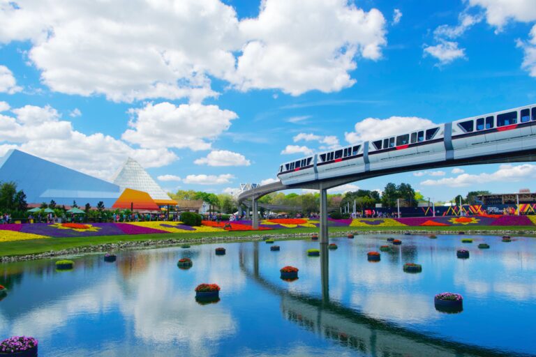 Disney monorail